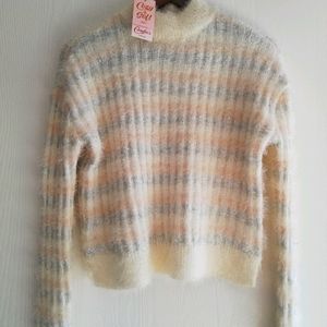 NWT Candie's Cozy & Soft Cropped Sweater
